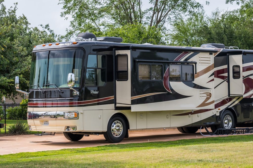 RV fiberclass repair